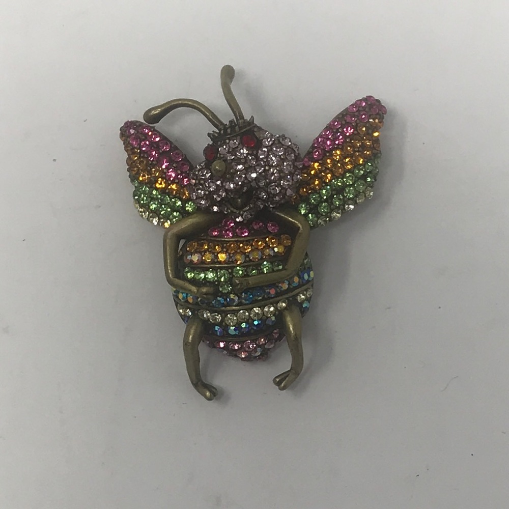 Butler & Wilson Brooch View 4